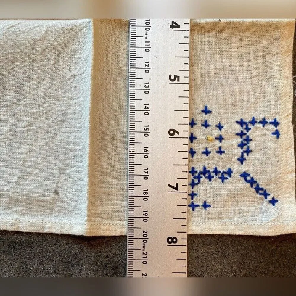 Lot Of 4 Vintage Linen Napkins Blue Embroidered Grandmacore